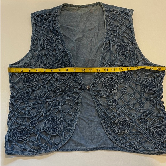 Vintage Intricate Blue Denim Vest with Floral Patterns - Picture 2 of 4